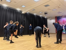 Students and Silhouette Theatre Produce Comedy for the Royal Theatre