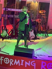 Spotlight Students Visit Performing Room